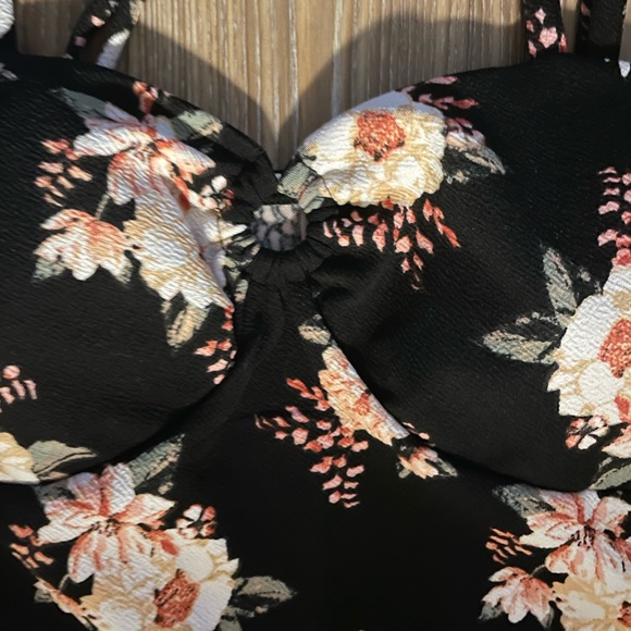 Women’s Dress Spaghetti Strap (Floral Design) - Picture 7 of 10